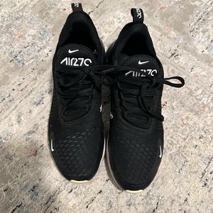 Nike, Size 9, Black and White